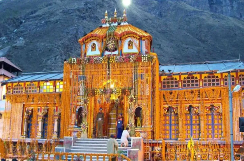 खुल गए बदरीनाथ धाम के कपाट, आज मनाया जाएगा लाडली लक्ष्मी उत्सव, देखें अब तक की बड़ी खबरें