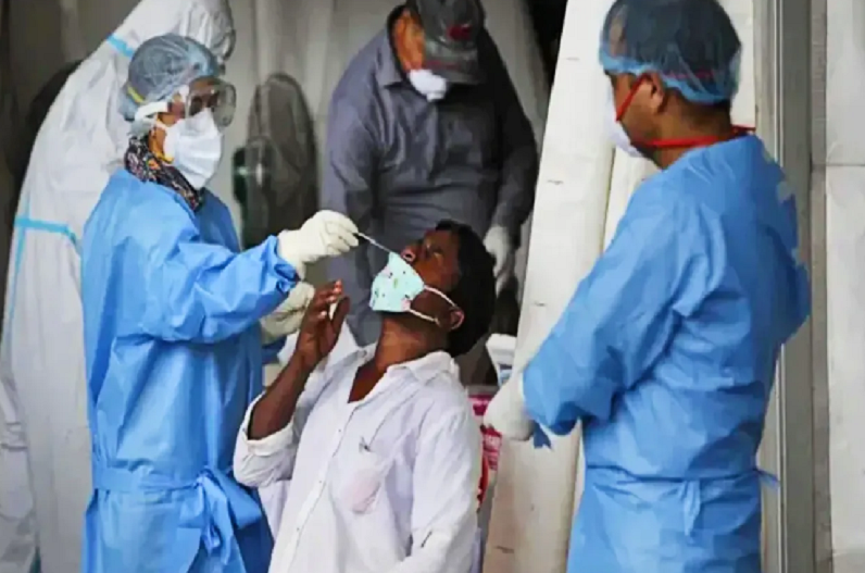 Corona Updates in Hindi : यहां फूटा कोरोना बम, स्वास्थ्य केंद्र के 11 कर्मचारी हुए संक्रमित, मचा हड़कंप