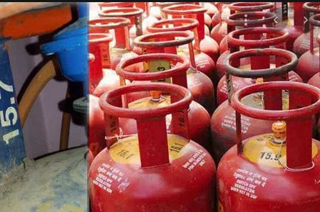LPG Cylinder Price: महंगाई का एक और झटका! आज से 104 रुपए महंगा हुआ गैस सिलेंडर
