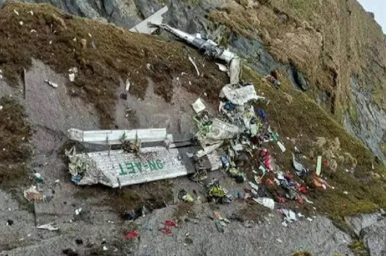 नेपाल विमान हादसाः रेस्क्यू टीम को आखिरी शव के साथ ब्लैक बॉक्स मिला, हादसे में 4 भारतीयों सहित 22 लोगों की गई जान