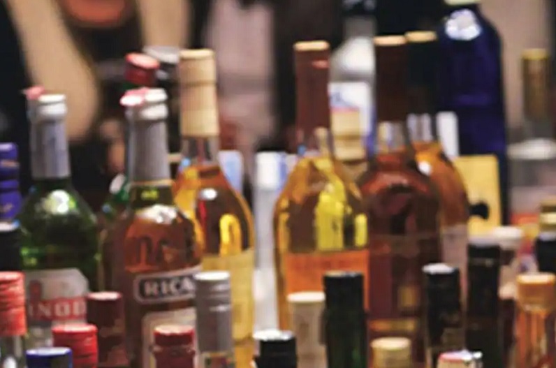 गोवा में खुलेआम नहीं पी सकेंगे शराब! कड़े हुए नियम…