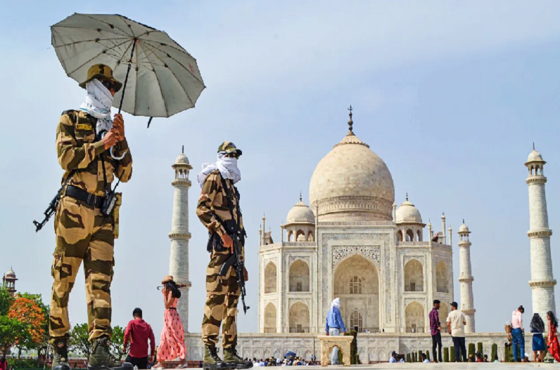Hindu deities are locked in Taj Mahal, search of 20 rooms of the palace, BJP leader filed petition in HC