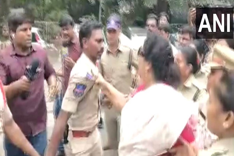 Renuka Chowdhury holds Policeman collar