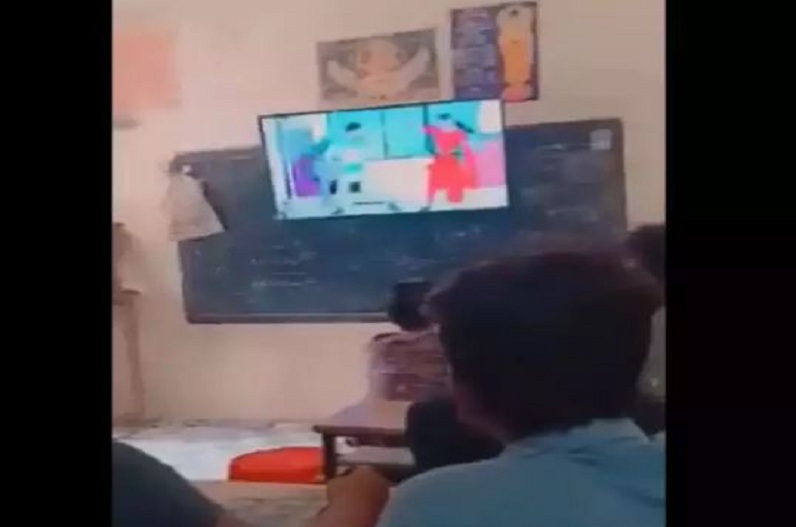 porn bhojpuri song in smart class