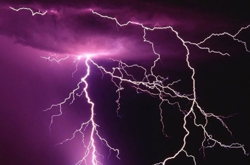 three people died due to lightning