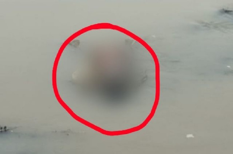 नदी में तैरते मिली पत्रकार की सड़ी-गली लाश, मामले में मछुआरे समेत तीन गिरफ्तार