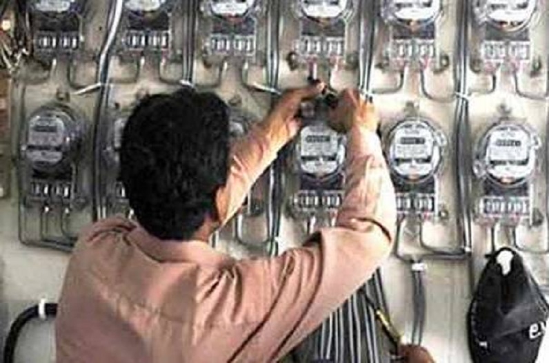 महंगाई की मार.. घरेलू ​बिजली कनेक्शन चार्ज में 70 फीसदी की बढ़ोतरी, इन सेवाओं के भी बढ़े दाम