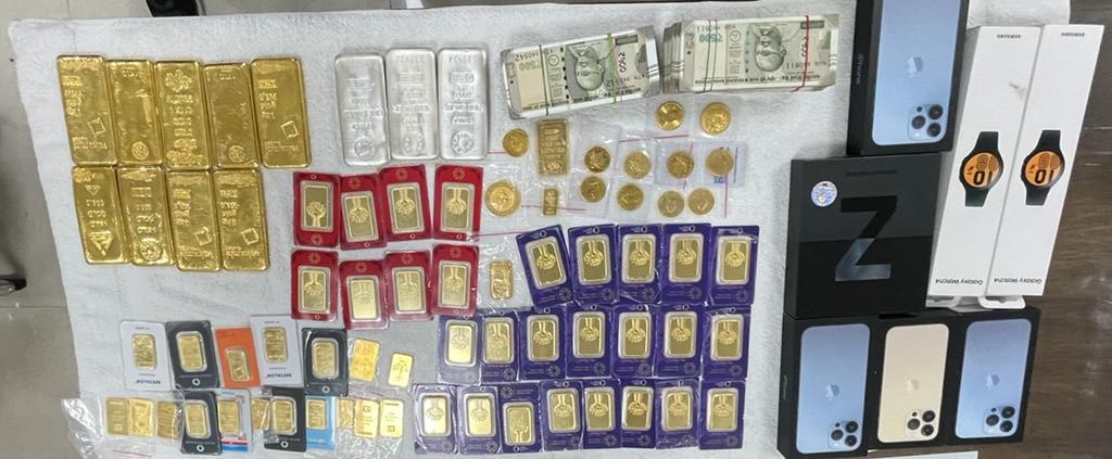 12 kg gold found from IAS house