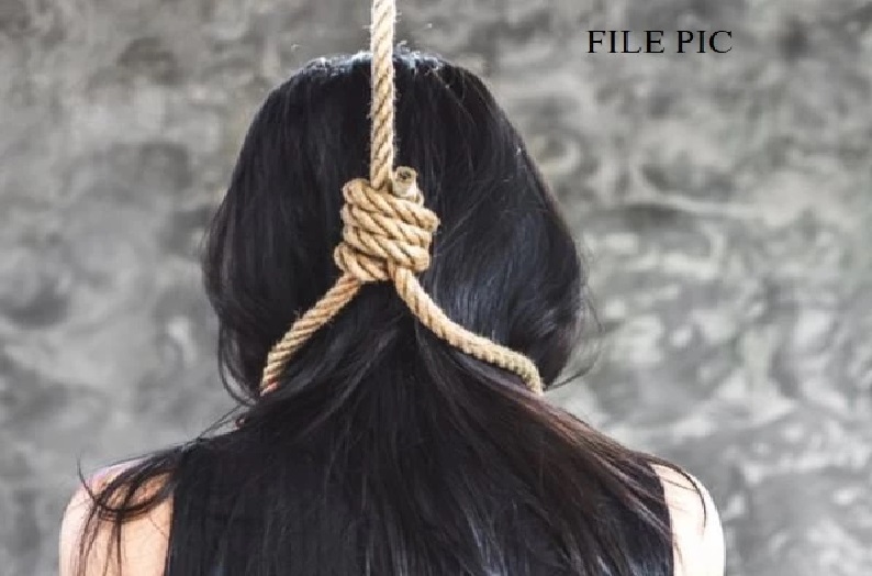 जेल के बाथरूम में बंद ऐसी हालत में मिली महिला कैदी, देखकर पुलिस भी रह गई दंग