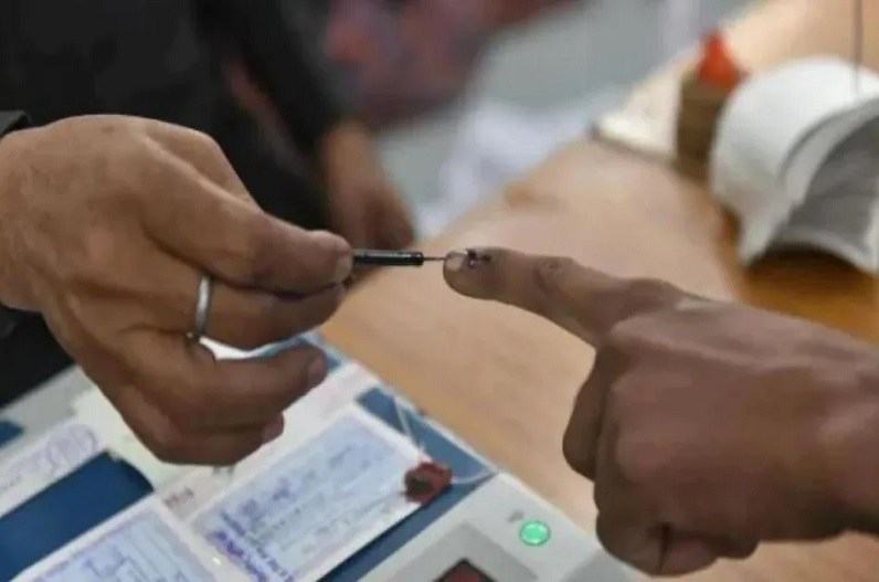 मध्य प्रदेश पंचायत चुनाव: पहले चरण के लिए आज डाले जाएंगे वोट, दोपहर तीन बजे तक मतदान कर सकेंगे मतदाता