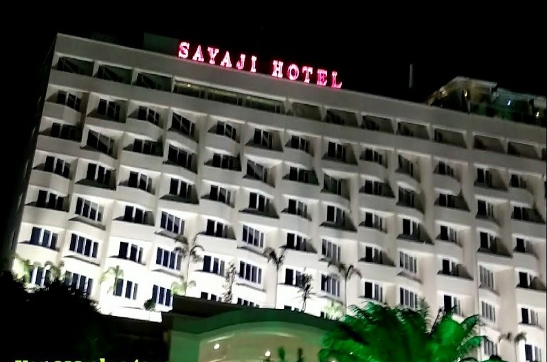 सयाजी होटल के अकाउंट मैनेजर 30 लाख रुपए लेकर हुआ फरार, पुलिस ने दर्ज किया केस