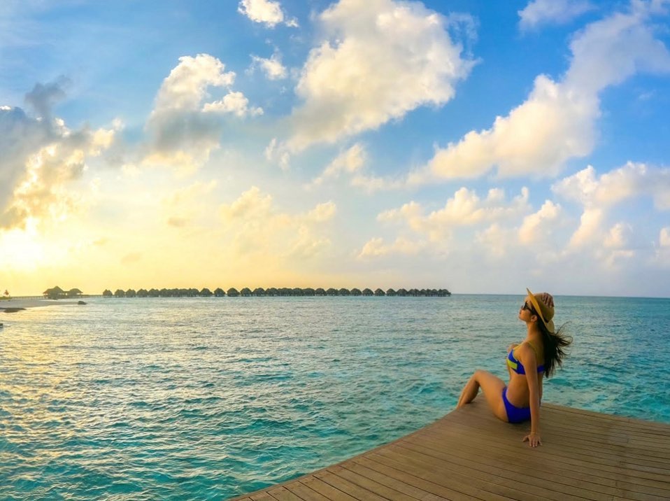 मौनी रॉय की बिकिनी फोटोज देखकर फैन्स क्रेजी हो रहे है और एक के बाद एक कमेंट्स कर रहे है।