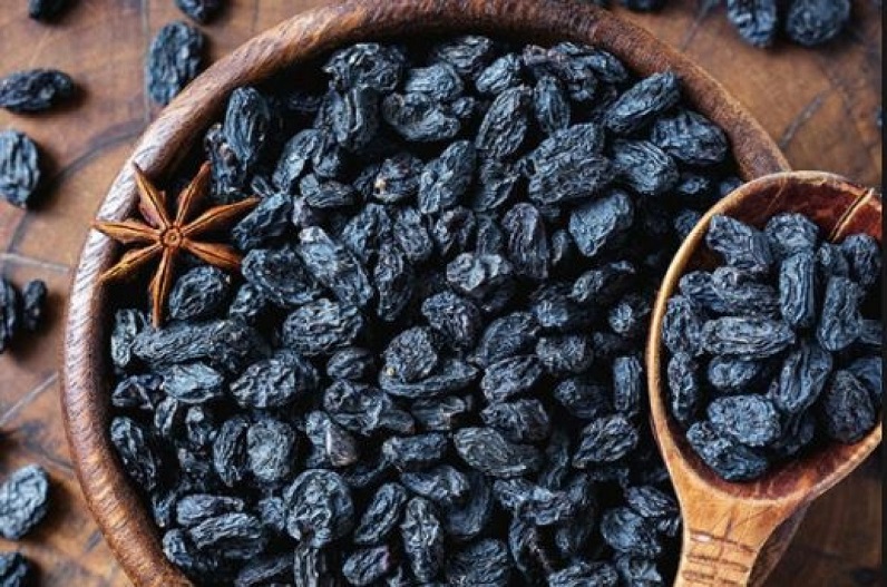 Black raisins are very beneficial