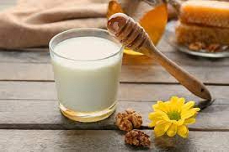 Benefits of drinking cold milk with honey: