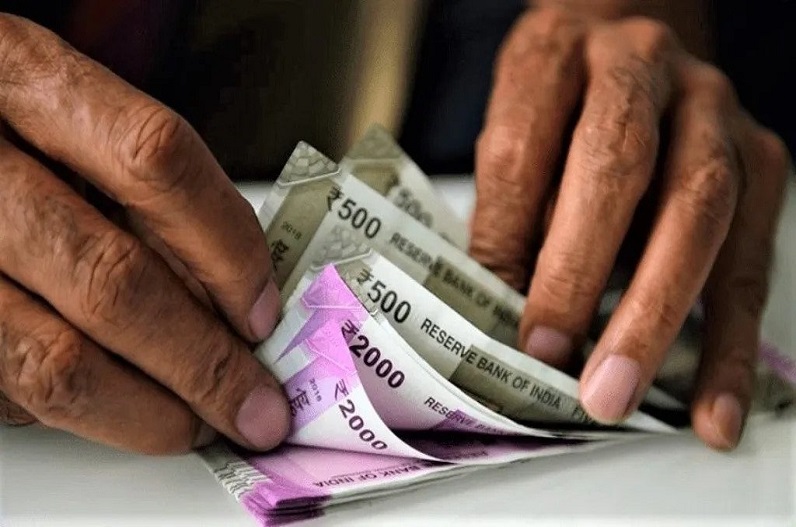 Bihar News: आपको भी मिल सकते 3 लाख रुपए का नगद इनाम, बस देनी होगी ये जानकारी