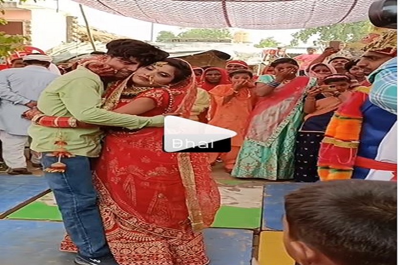 दुल्हन की विदाई पर भाई हुआ भावुक, तो दुल्हे ने थिरकाये कदम .. वीडियो हुआ वायरल
