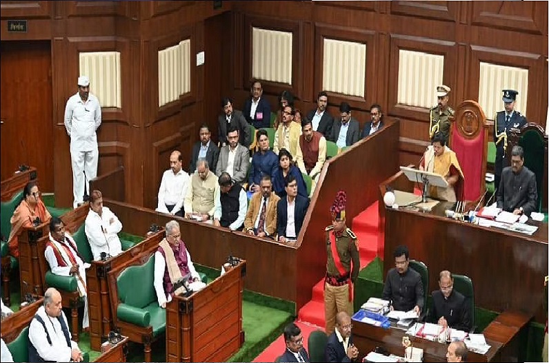छत्तीसगढ़ विधानसभा: स्मार्ट सिटी योजना की धन राशि में घोटाला ! कांग्रेस नेता ने मांगी जानकारी, कही ये बात