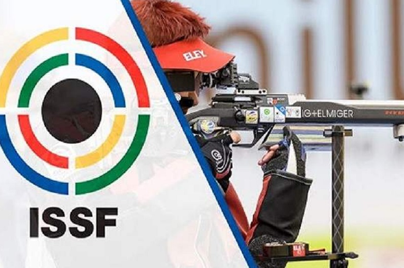 ISSF World Cup news : भारतीय पुरुष टीम ने 10 मीटर एयर राइफल टीम स्पर्धा में स्वर्ण जीता, महिला टीम को रजत