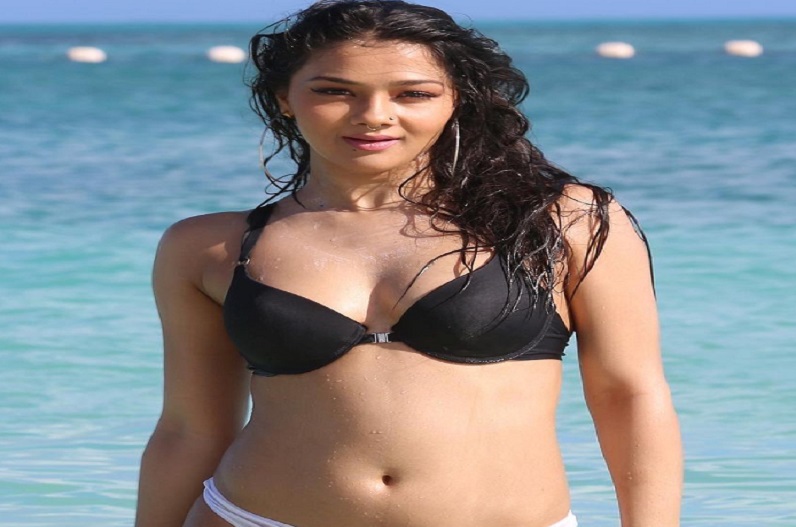 Actress Namrata Malla shares Bikini Photos