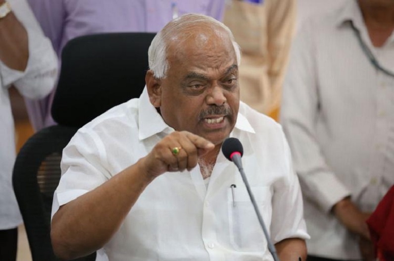 Karnataka MLA statement: कांग्रेस विधायक का विवादित बयान कहा, ‘गांधी परिवार की बदौलत तीन-चार पीढ़ियों तक के लिए कमाया पैसा’
