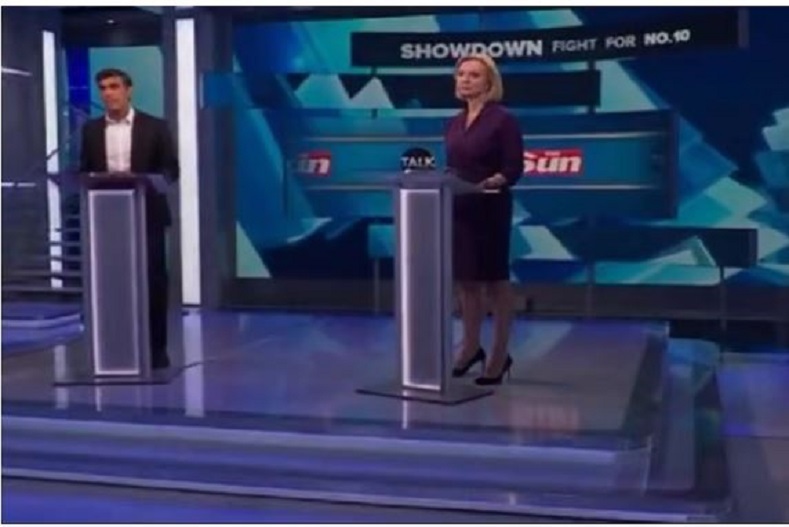 Anchor fainted in the middle of TV debate