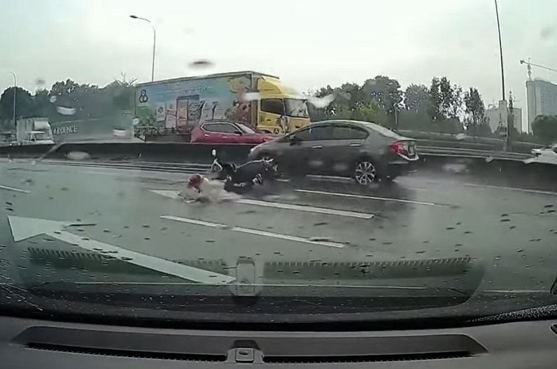 “मौत को छूकर टक से वापस आया “, देखें सोशल मीडिया पर वायरल हो रहा यह वीडियो…