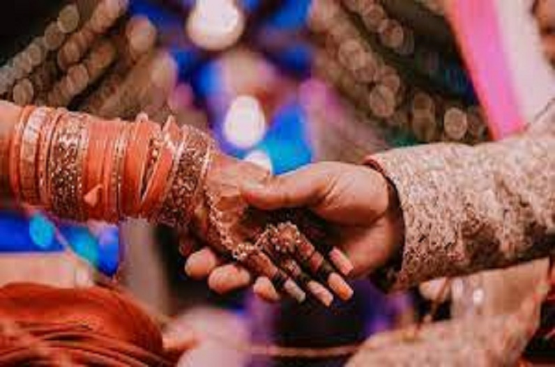 Arya Samaj Marriage Certificate : ‘ऐसे प्रमाण पत्रों के आधार पर नहीं माना जा सकता कि युवक-युवती की शादी हुई है’ इलाहाबाद हाईकार्ट की अहम टिप्पणी