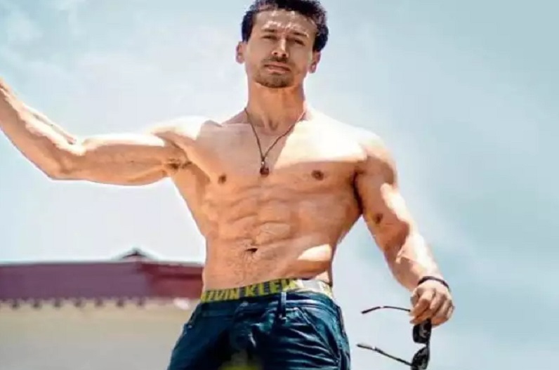 सोशल मीडिया में जमकर ट्रोल हो रहे टाइगर, वजह जानकर हो जाएंगे हैरान…