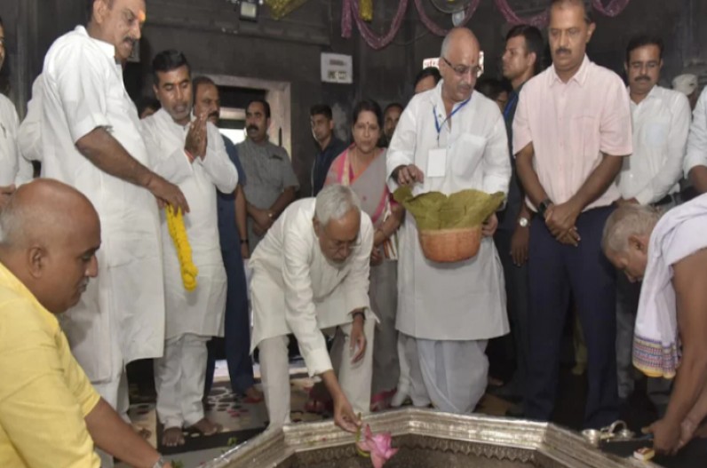 मुख्यमंत्री के साथ मुस्लिम मंत्री के मंदिर में जाने से बवाल! मंदिर प्रबंधन ने जाहिर की नाराजगी