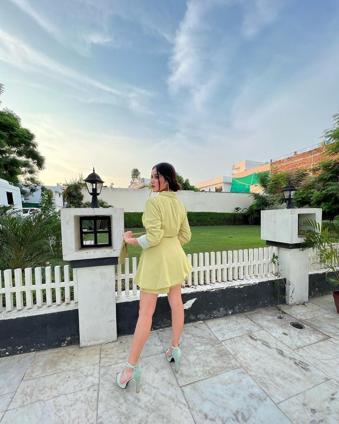 जन्नत जुबैर आज लाखों दिलों पर राज़ करती हैं। उनकी लोकप्रियता आज किसी बॉलीवुड एक्ट्रेस से कम नहीं है।