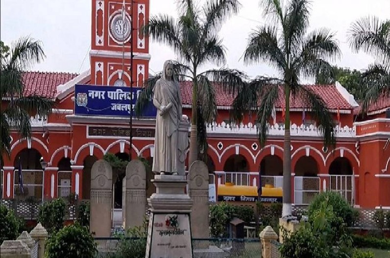 प्रदेश के इस बड़े जिले में नगर निगम की कुर्सी का कौन होगा असली हकदार, भाजपा ने पार्षदों को भेजा होटल