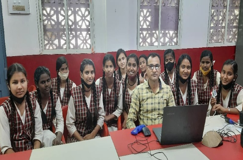 Contribution of girl students of Bhopal in SSLV