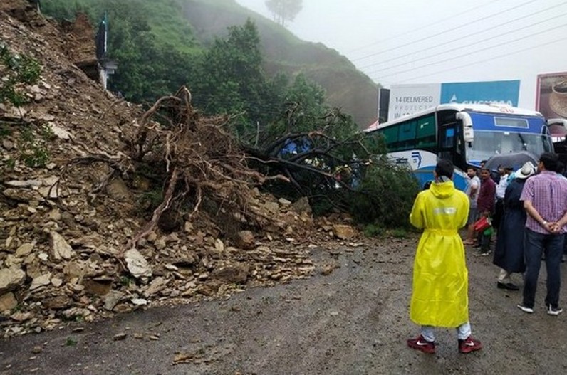 32 people died in landslide