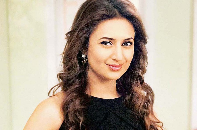 Divyanka Tripathi shines in the city of Dilwals
