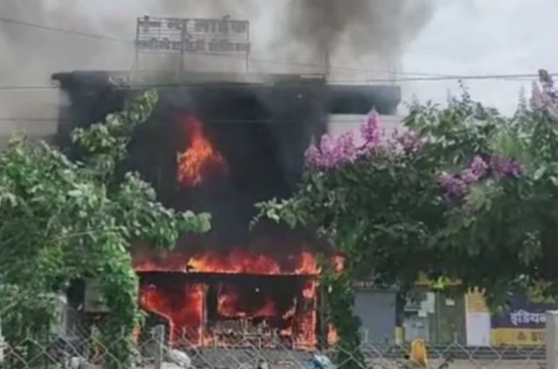 मल्टीस्पेशलिटी हॉस्पिटल में भीषण आगजनी, 8 लोग जिंदा जले, 10 की हालत गंभीर, सीएम ने जताया दुख