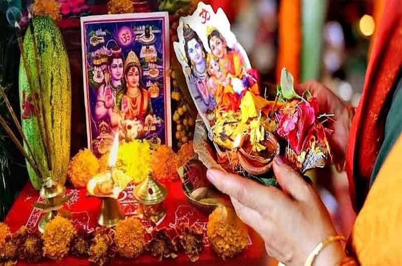 शादी और पति-पत्नी के रिश्तों में आ रही रुकावट, तो हरतालिका तीज पर करें ये उपाय