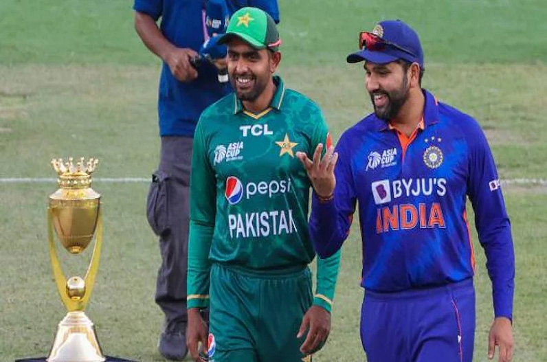 IND vs PAK Asia Cup 2022: पाकिस्तान के खिलाफ भारत की पहली गेंदबाजी, इन बॉलर्स पर टिकी है लोगों की निगाहें