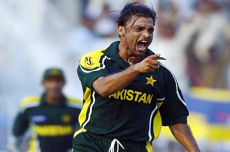 Cricketer Shoaib Akhtar got Angry