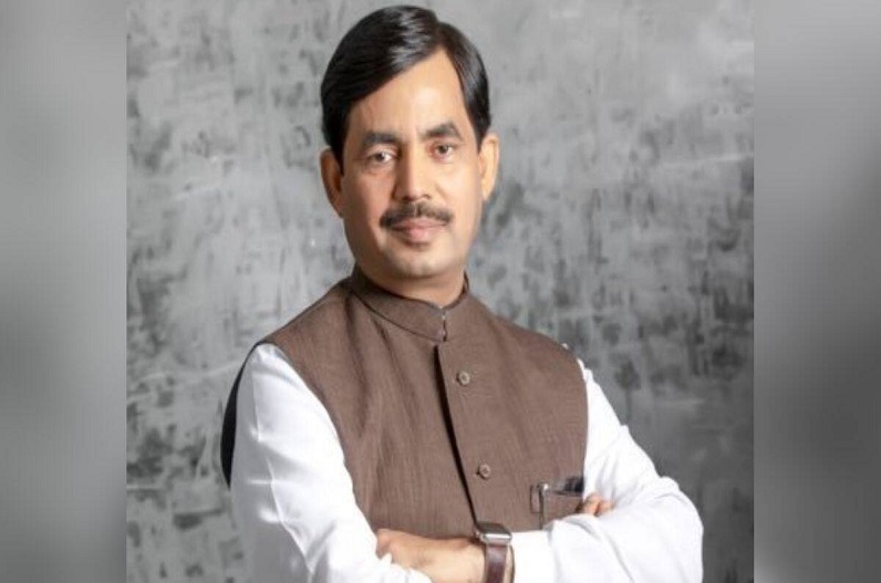 भाजपा नेता शाहनवाज हुसैन को सुप्रीम कोर्ट से भी नहीं मिली राहत, कोर्ट ने जल्द सुनवाई करने से किया इनकार