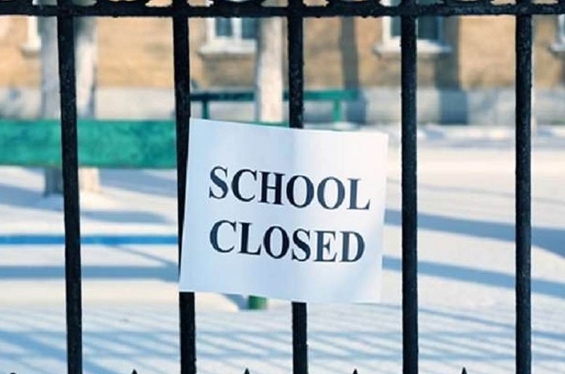 फिर से पूरे जिले के स्कूलों को किया गया बंद, इस वजह से जिला प्रशासन ने लिया बड़ा फैसला