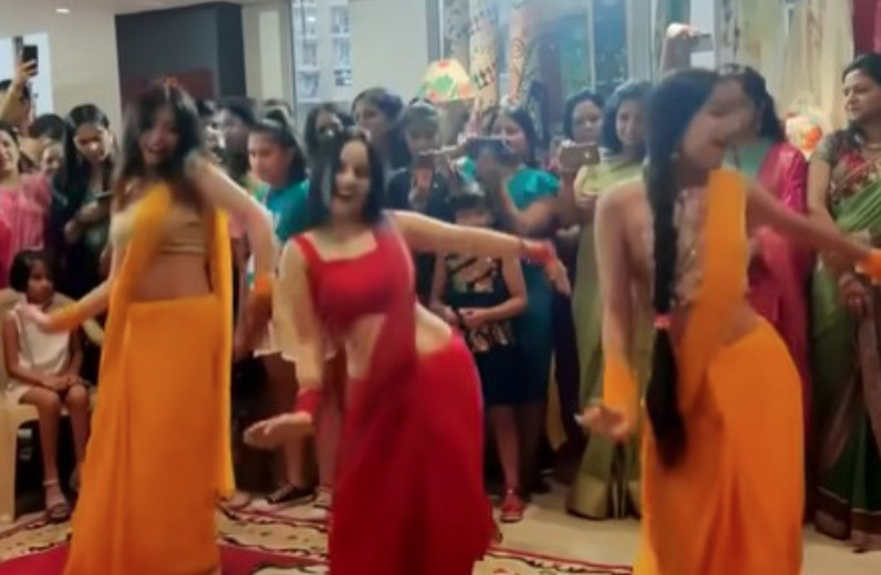 Viral Belly Dance Video: साड़ी पहनकर ‘भाभियों’ ने  किया Belly डांस , स्टेप देख खुद पर काबू नहीं रख पाएंगे आप