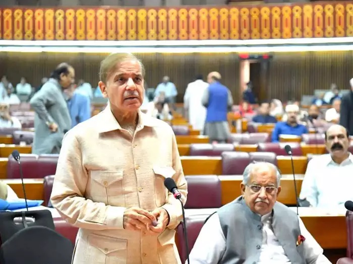 आखिरकार भारत के आगे झुका पाकिस्तान, खाने-पीने के पड़े लाले तो फैलाया हाथ, पढ़ें पूरी खबर