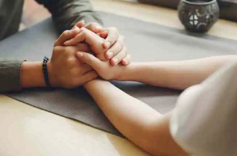 कहीं आप भी तो पॉकेटिंग रिलेशनशिप में नहीं? जानें क्या होते हैं इसके फायदे और नुकसान