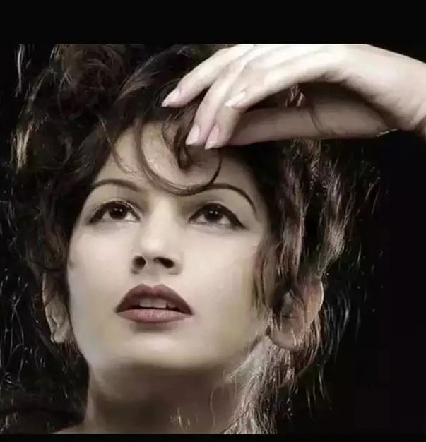 सोनाली सिर्फ एक ऐक्ट्रेस ही नहीं बल्कि एक फेमस टिक-टॉक स्टार भी रह चुकी हैं, टिकटॉक पर उन्‍हें 1 लाख 32 हजार यूजर्स फॉलो करते थे।