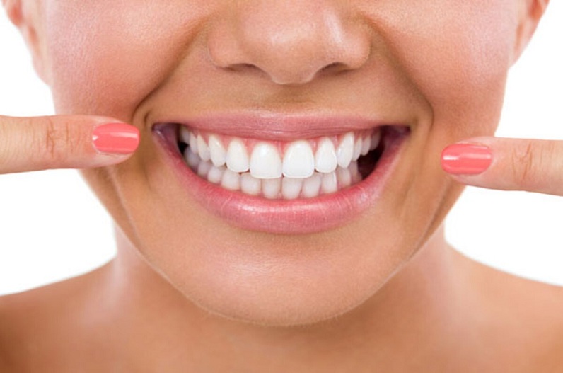 To remove yellowness, clean your teeth in this way, you will also get rid of bad breath