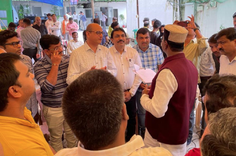 नर्सिंग कॉलेजों की निलंबन होने से यूनियन की बढ़ी टेंशन, शिक्षा मंत्री से लगाई मदद की गुहार