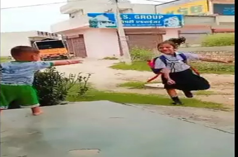 भाई-बहन का ऐसा स्नेह देख भावुक हो जाएंगे आप, देखें वीडियो…