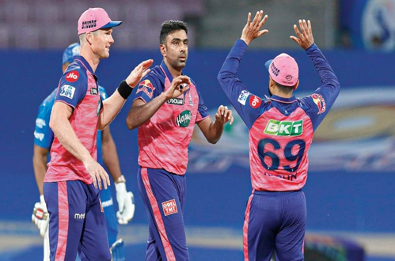 36 साल के हुए फिरकी गेंदबाज रविचंद्रन अश्विन, BCCI ने बधाई देकर गिनाई उपलब्धियां, बनाएं ये रिकॉर्ड