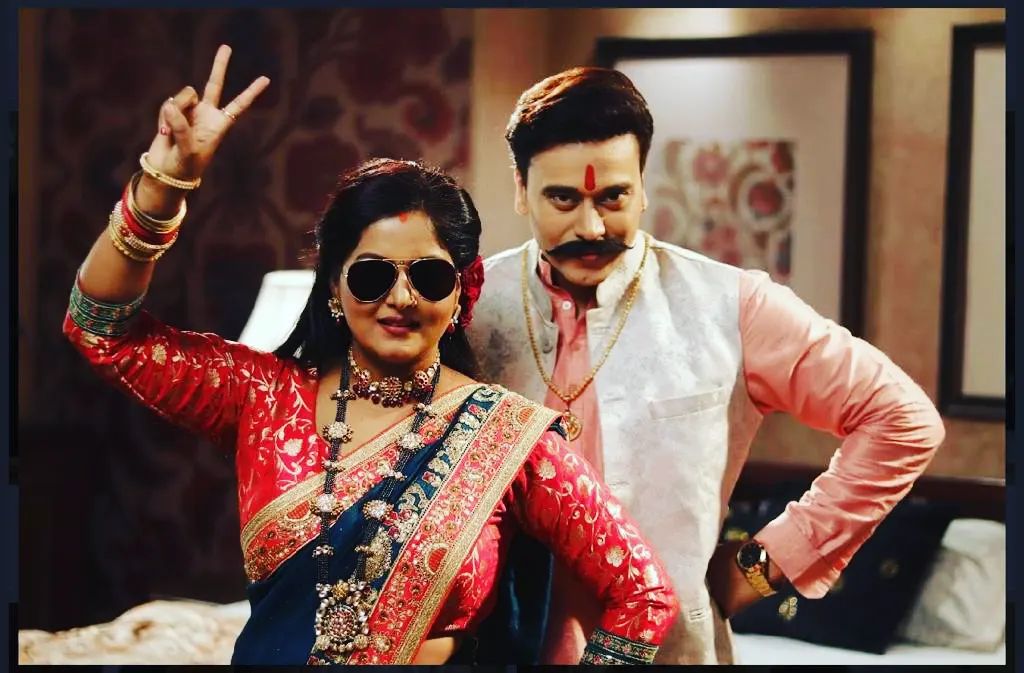 अंजना सिंह और खेसारी की जोड़ी हिट जोड़ियों में से एक है।