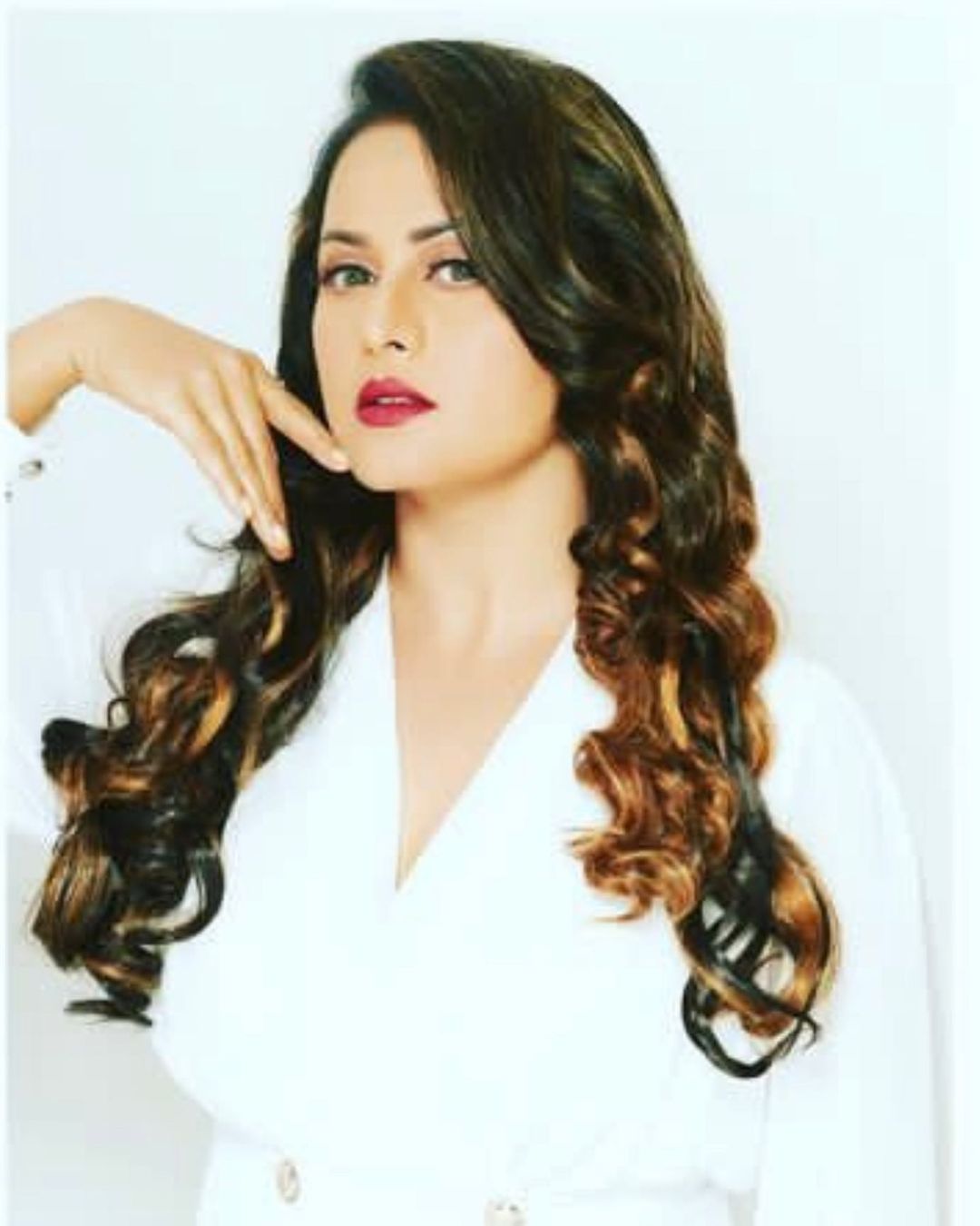 अंजना सिंह का जन्म 7 अगस्त 1990 को लखनऊ, उत्तर प्रदेश में एक मध्यमवर्गीय हिंदू परिवार में हुआ था।